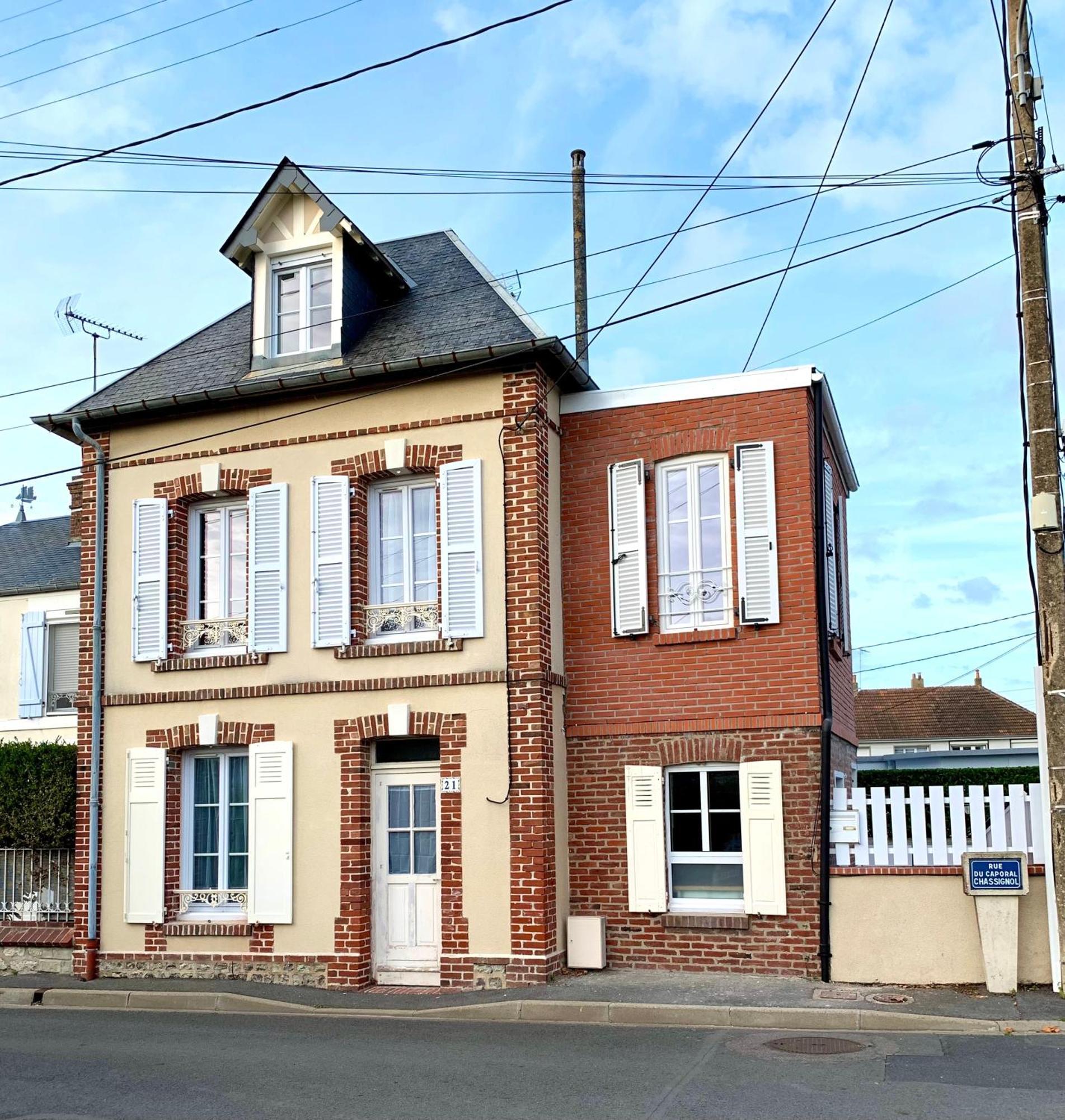 Charmante Maison กาบูร์ก ภายนอก รูปภาพ